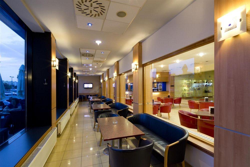 Hotel Bratislava Szálloda 4*